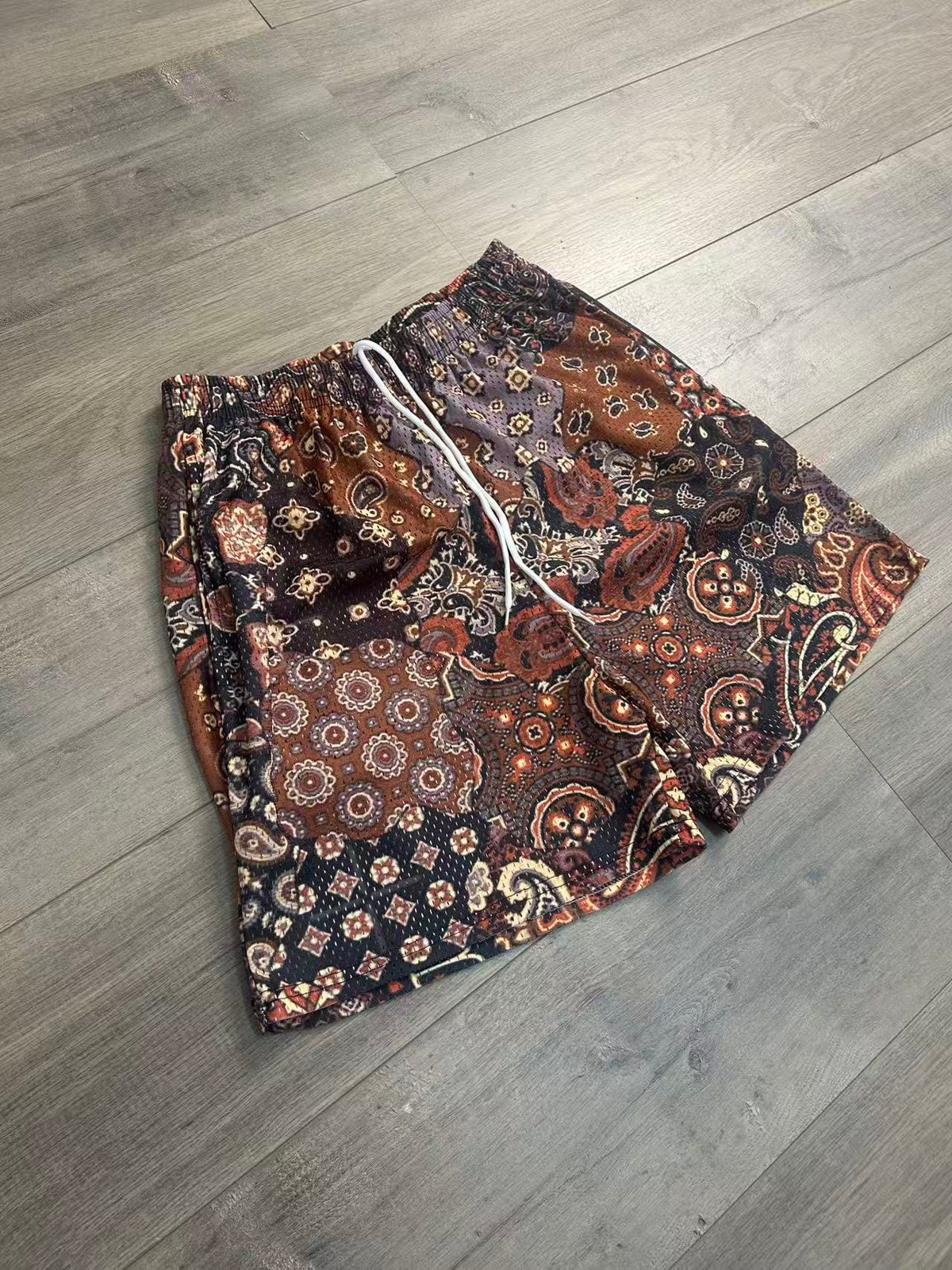 PAISLEY SHORTS-8906