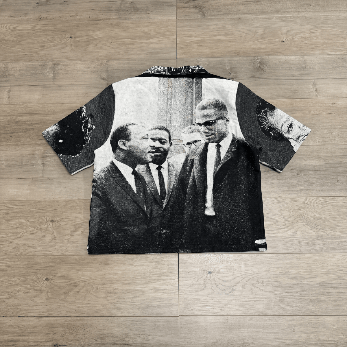 MALCOLM TAPESTRY TEE