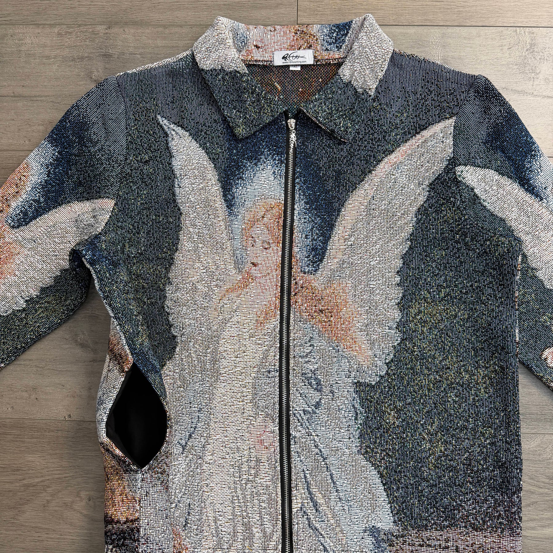 NONAME 1 OF 1 ANGELIC TAPESTRY TEE
