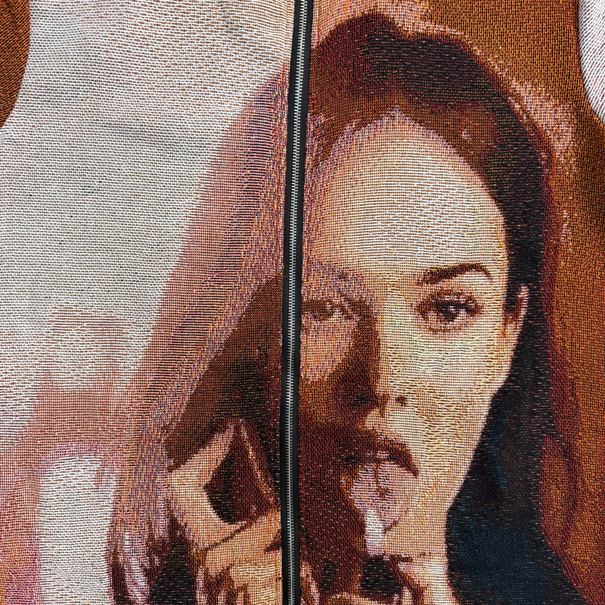 JENNIFER TAPESTRY TEE