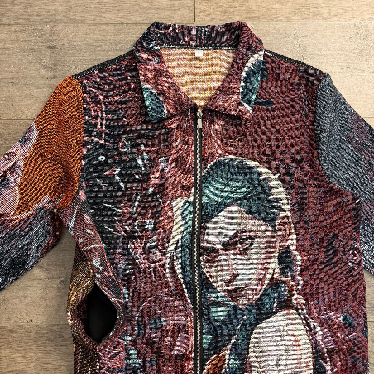 JINX TAPESTRY TEE