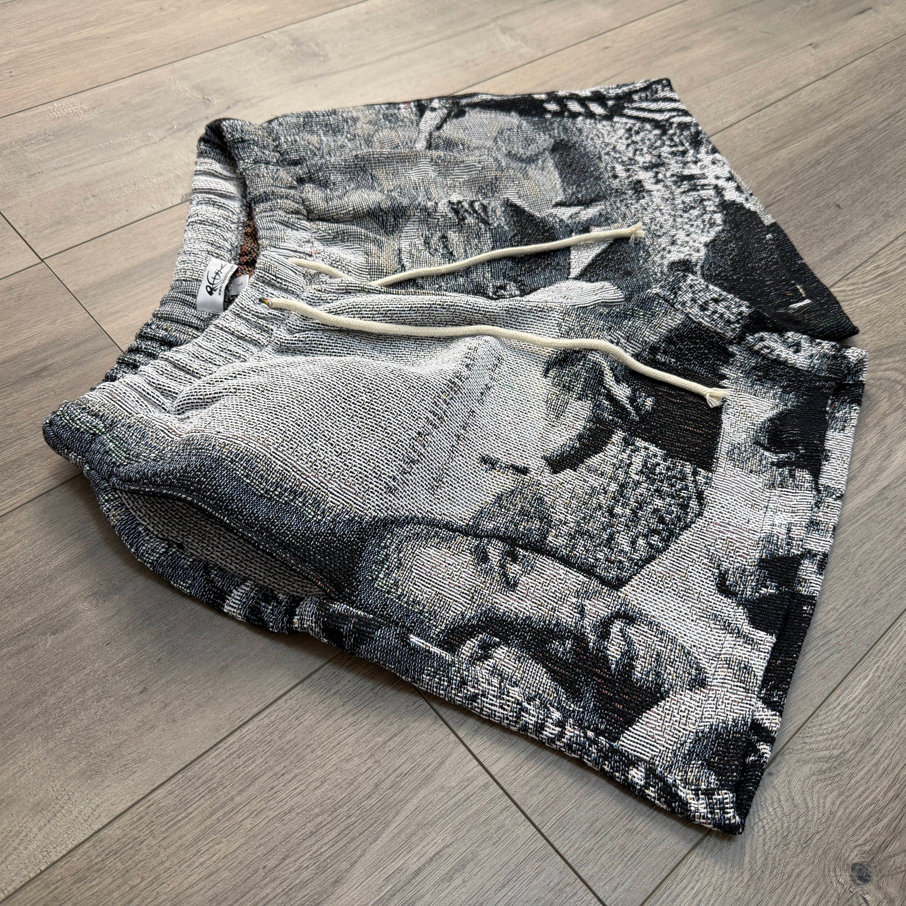 MLK TAPESTRY SHORTS