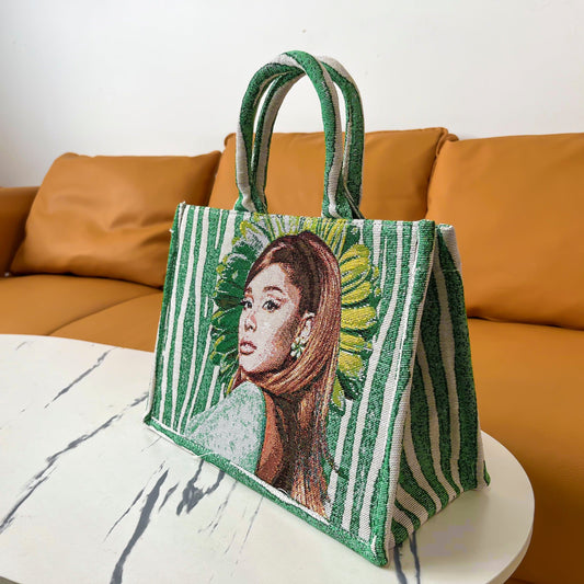 ARIANATAPESTRY TAPESTRY TOTE BAG