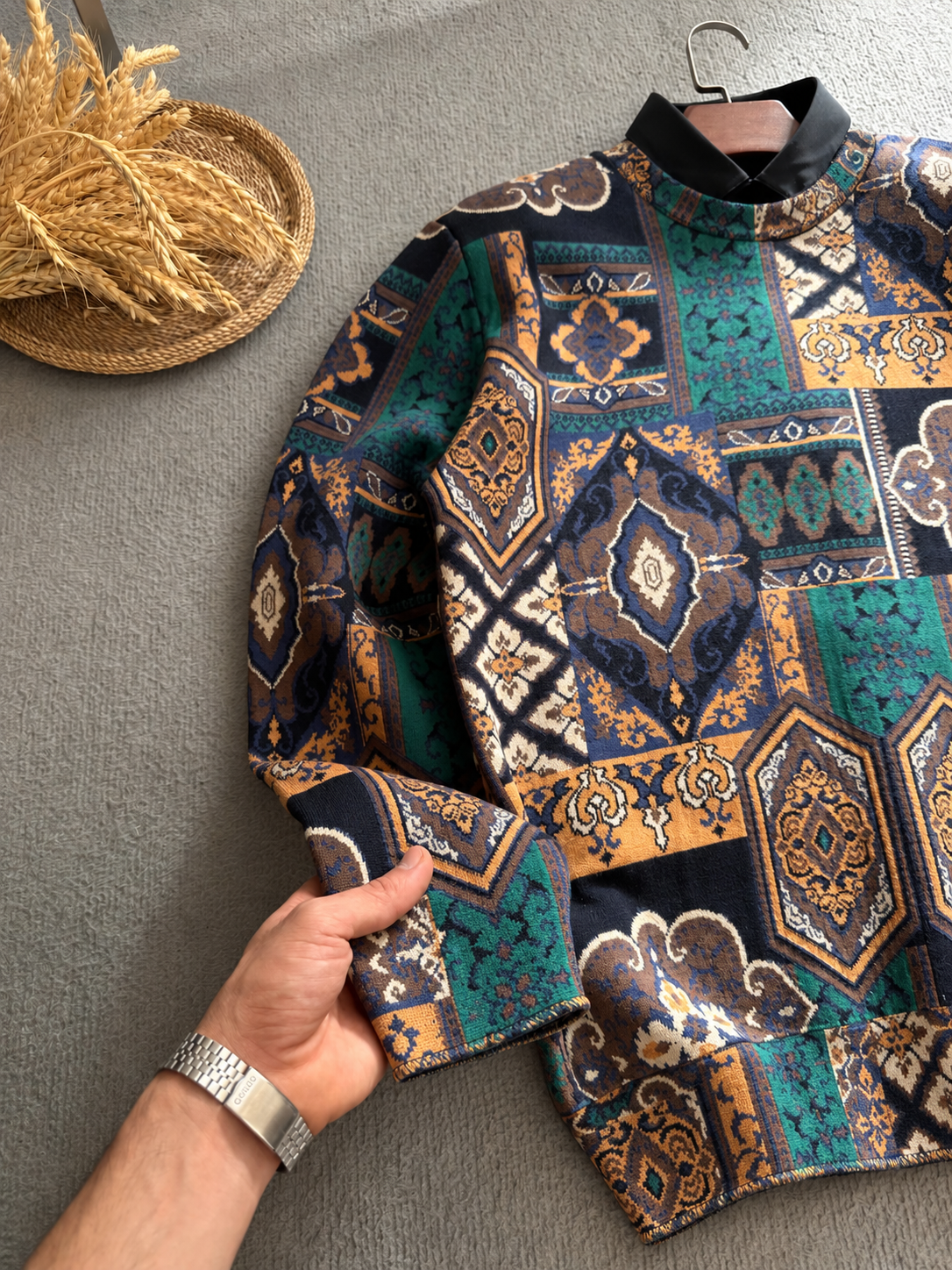 PERSIAN PATCHWORK TAPESTRY CREWNECK