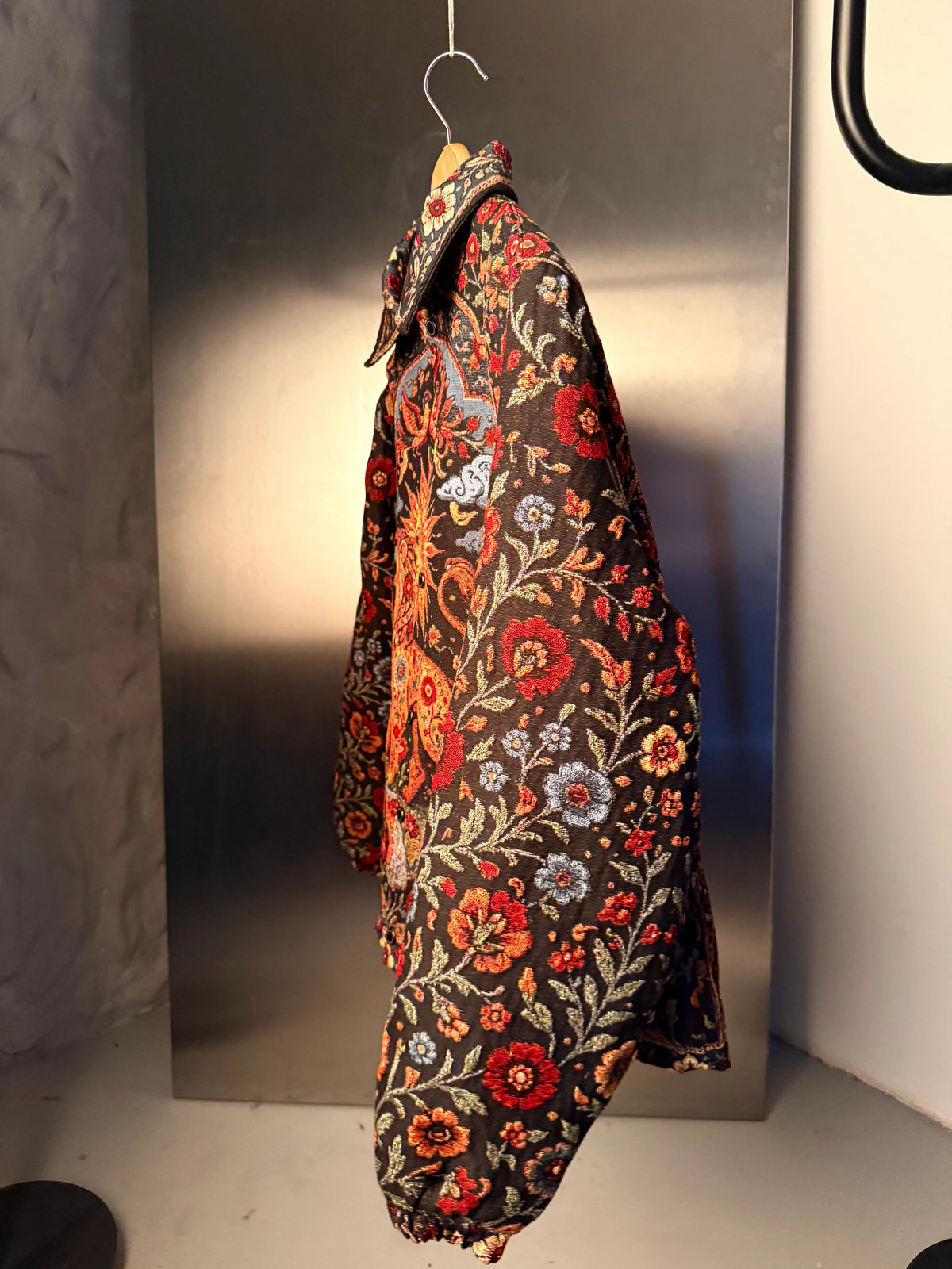 ROYAL LION V2 TAPESTRY JACKET