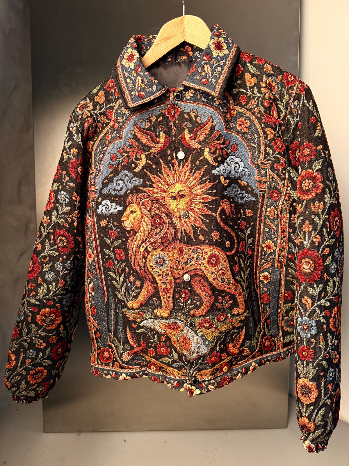 ROYAL LION V2 TAPESTRY JACKET